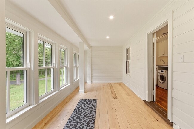 Building Photo - 229 Fairhaven Hill Rd