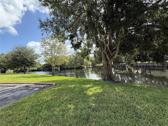 Building Photo - 1719 Hammocks Ave