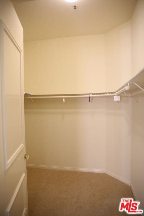 Building Photo - 4830 Elmwood Ave