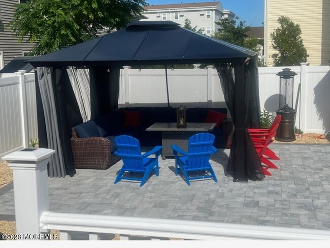 Building Photo - 1704 Boulevard