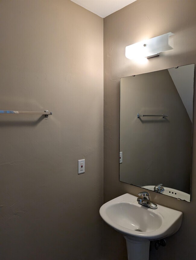 Building Photo - 4250 Augustus Oak Ct