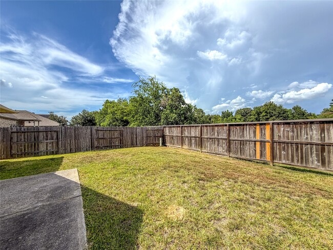 Building Photo - 18126 Golden Falls Ln