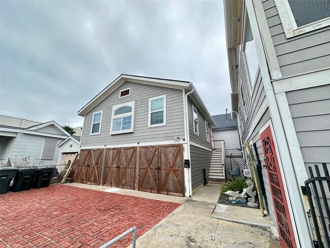 Building Photo - 1701 17th St