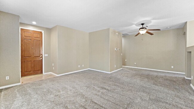 Building Photo - VERY popular neighborhood in Goodyear!