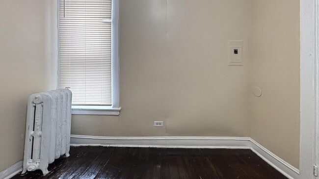 Building Photo - Spacious 3-Bedroom Philly Living: Hardwood Floors & Natural Light
