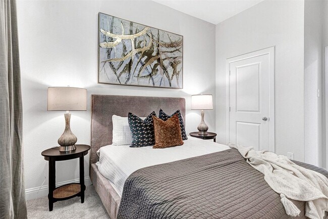 Building Photo - 3613 Gloucester Rd