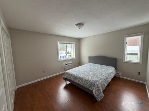 Building Photo - 21 Oak Ave Ext