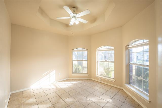 Building Photo - 515 Starling Dr