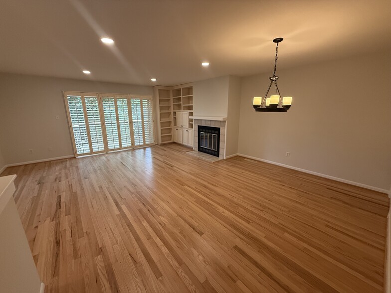 Building Photo - 2224 Wood Ibis Way