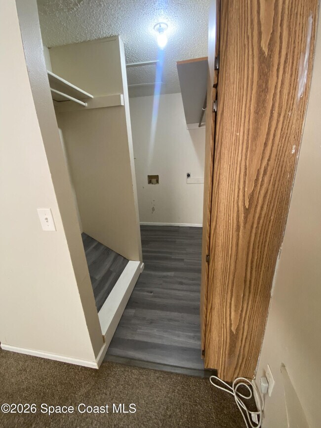 Building Photo - 4412 Overlook Dr