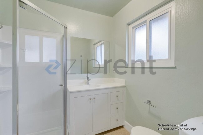 Building Photo - 966 Borden Villa Dr