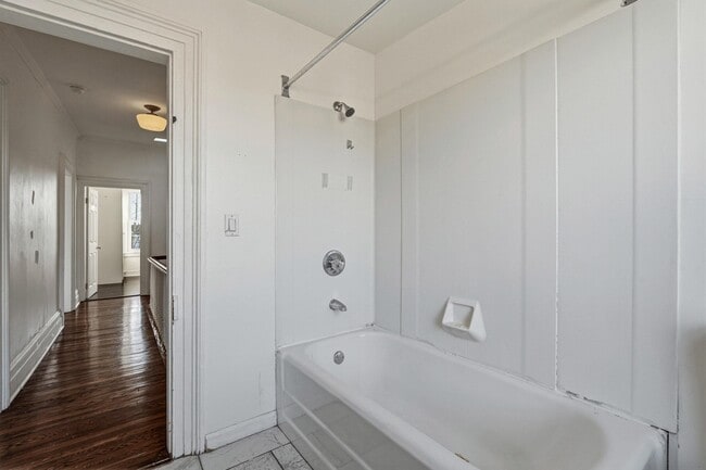 Building Photo - 37 W 34th St.