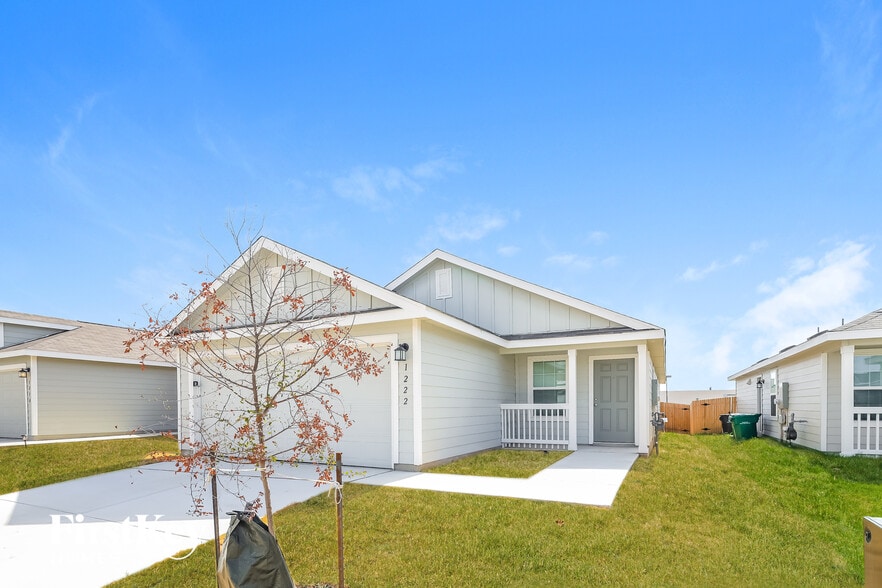 Building Photo - 1222 Kiskadee Wy