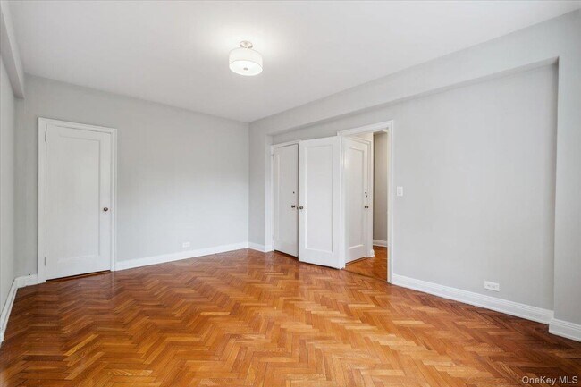 Building Photo - 45 Popham Rd