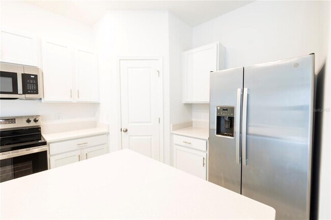 Building Photo - 7649 WATERSCAPE Dr
