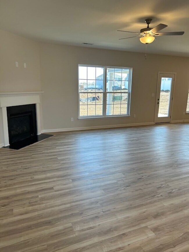 Building Photo - Masterson Hills     20260504