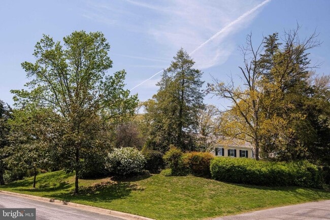 Building Photo - 3408 Wessynton Way