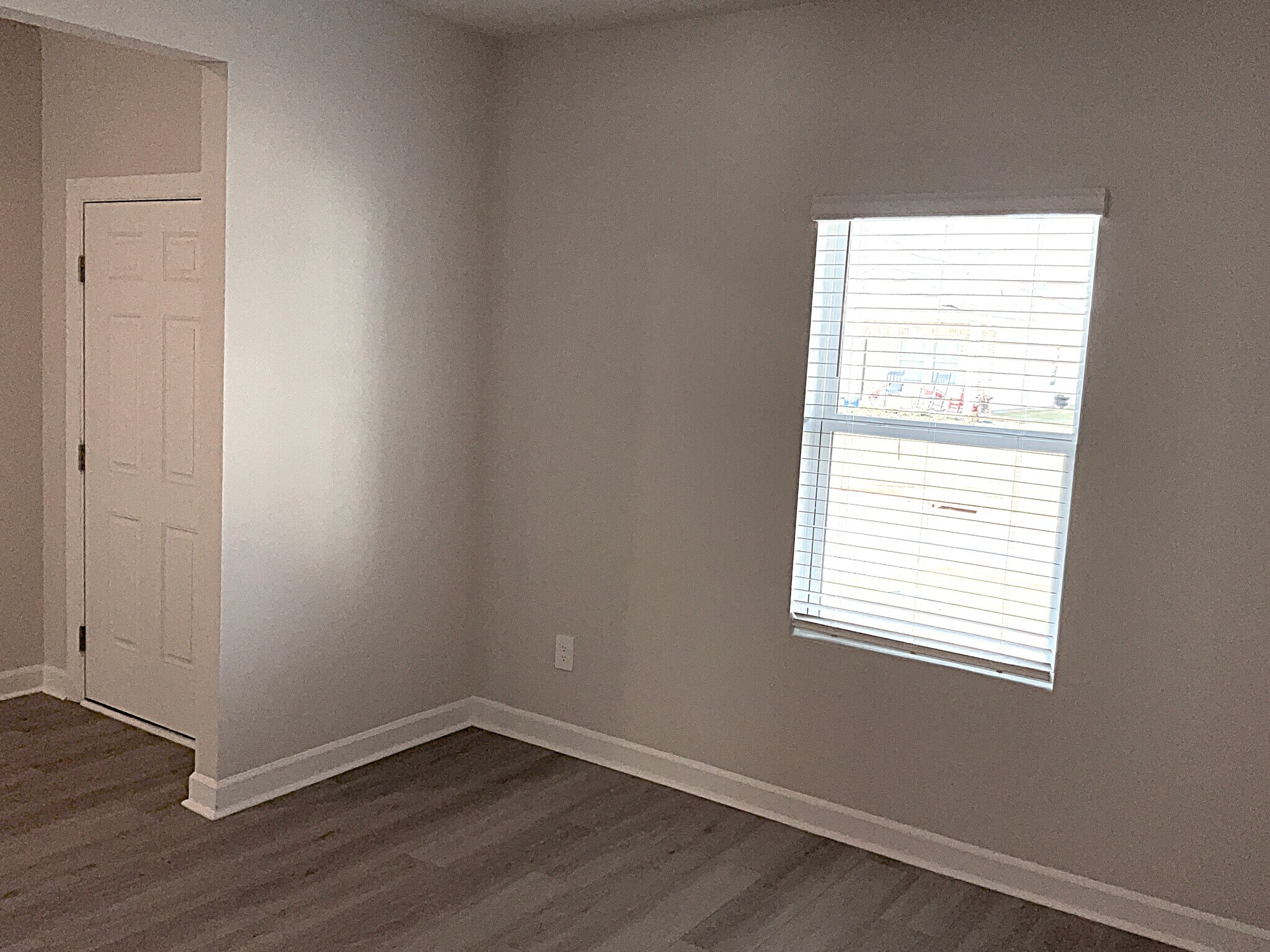 Building Photo - 210 Granby Trl