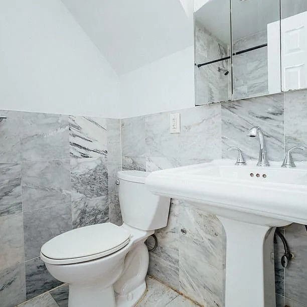 Building Photo - "Charming 2-Bedroom Gem in the Heart of Brooklyn - Your Perfect Urban Retreat!"