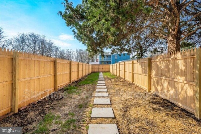 Building Photo - 138 E South St