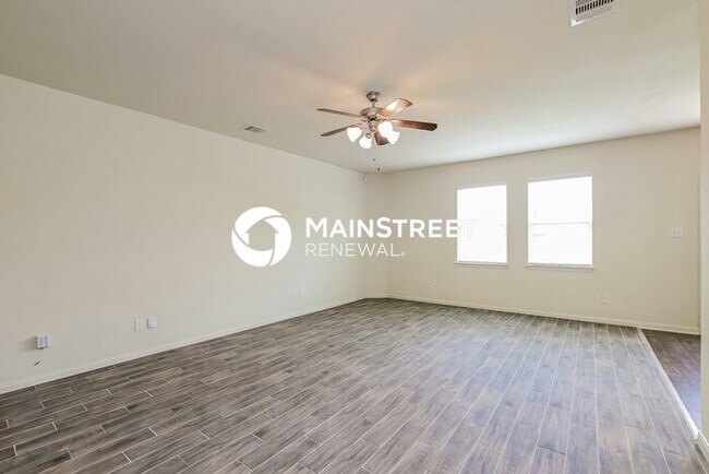 Building Photo - 4 Bedroom Pet-Friendly Home in MAGNOLIA, TX with Main Street Renewal
