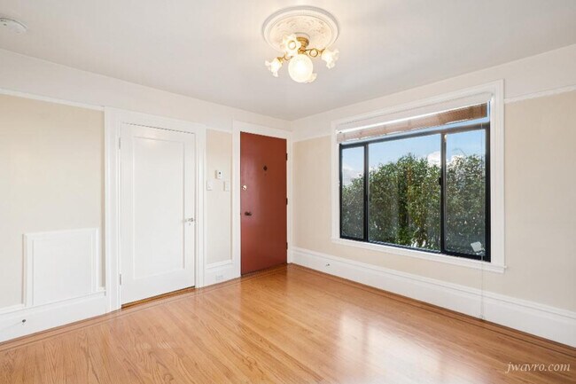 Building Photo - 1421 Clayton St