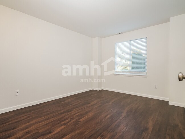 Building Photo - 5424 Balustrade Blvd SE