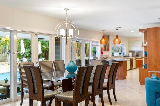 Building Photo - 4101 Bayview Dr