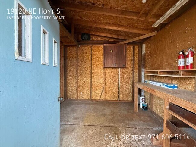 Building Photo - 19120 NE Hoyt St
