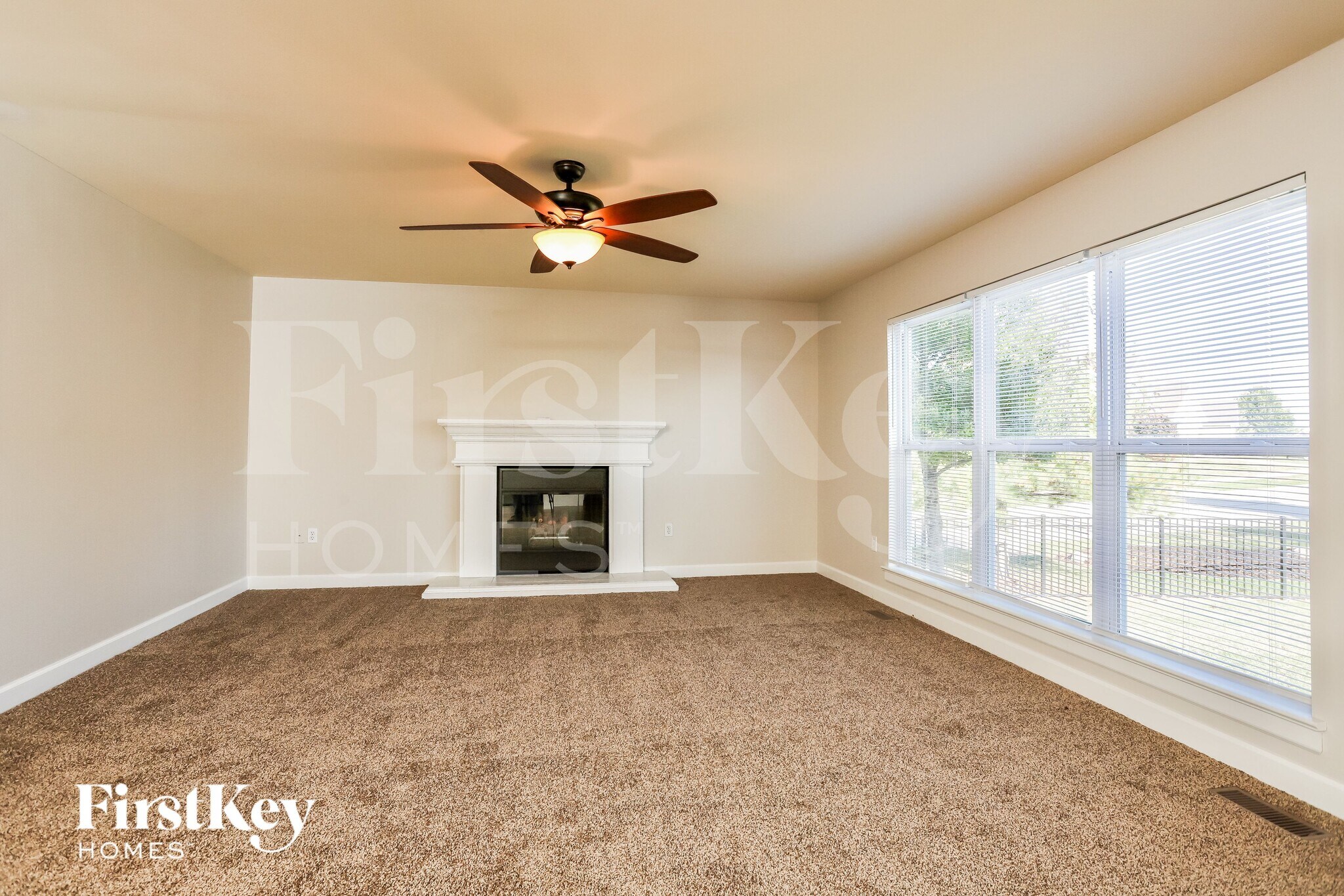 Building Photo - 1702 Briarmanor Dr