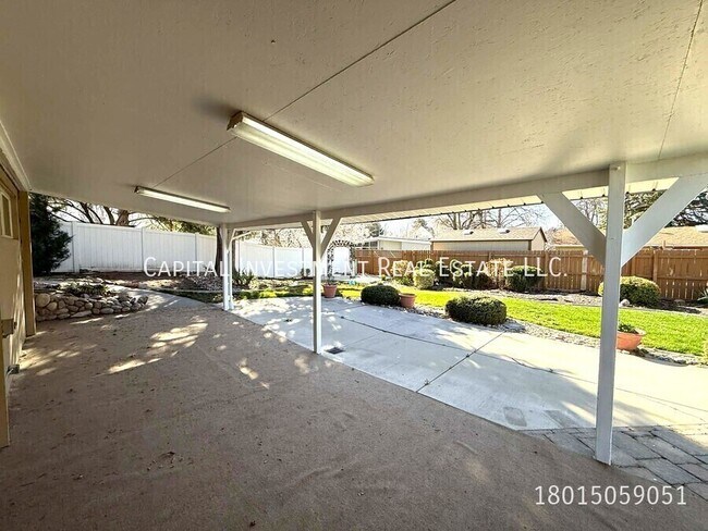 Building Photo - 1640 E 5375 S