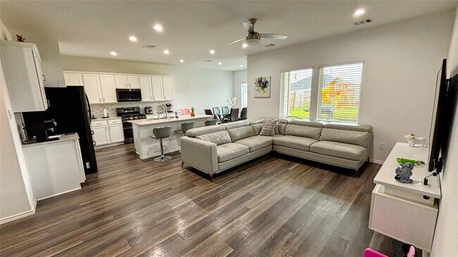 Building Photo - 306 Harper Vly Dr