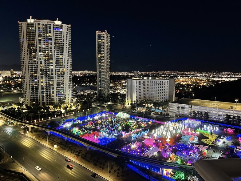 Building Photo - 2777 Paradise Rd