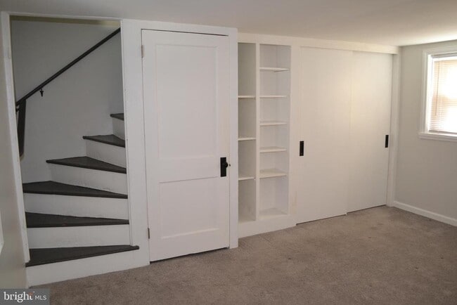 Building Photo - 123 S Matlack St