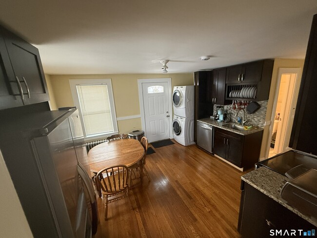 Building Photo - 75 Birdsey Ave