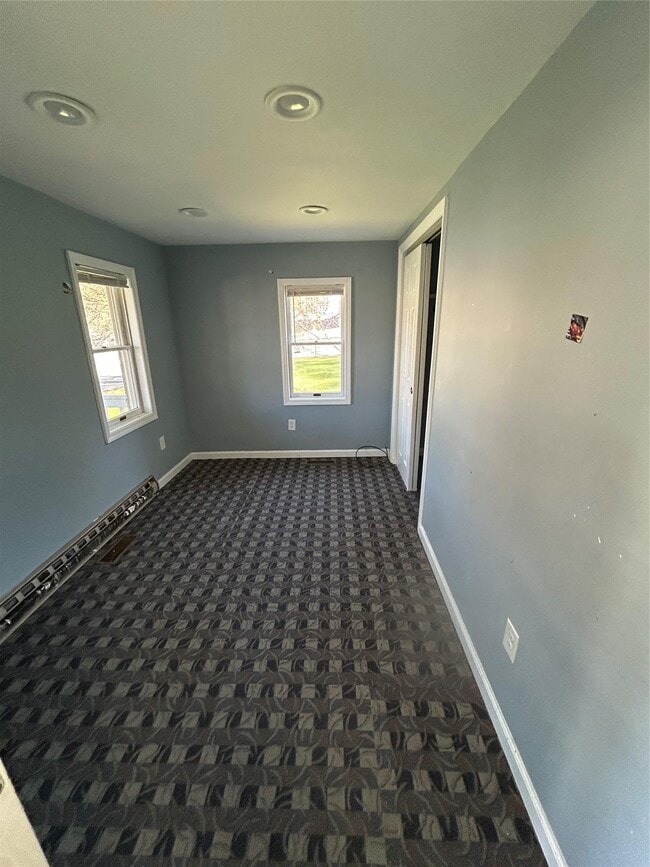 Building Photo - 864 NY-22