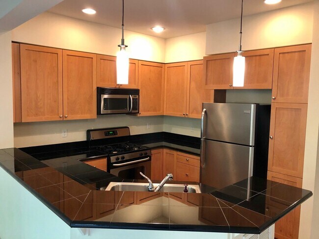 Building Photo - 2116 NW Boulder Way Dr