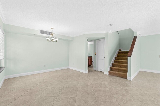Building Photo - 111 Yacht Club Way