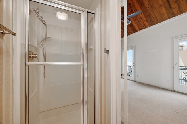 Building Photo - 5338 Brownway St