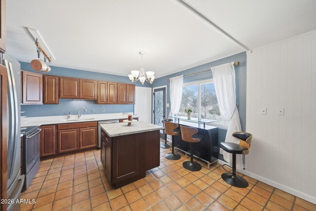 Building Photo - 2302 W Berridge Ln