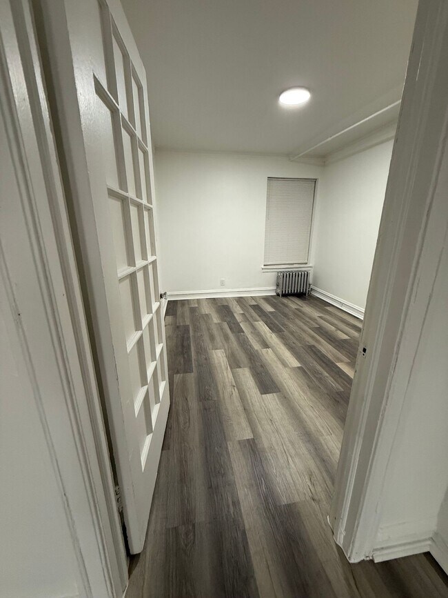 Building Photo - 158 N Central Ave