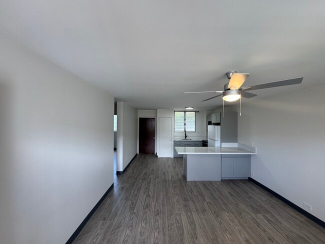 Building Photo - 1245 Palolo Ave