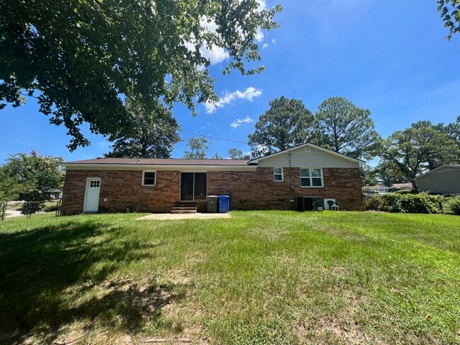 Building Photo - 890 Bedrock Dr