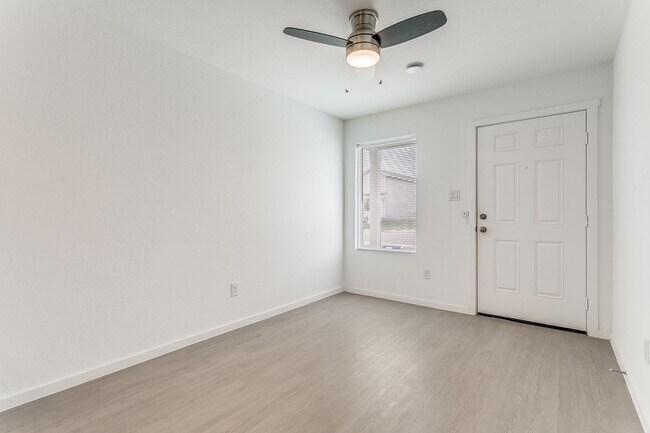 Building Photo - Brand-New 2BR Home w/ Loft, Private Yard & Internet Included Near Randolph AFB