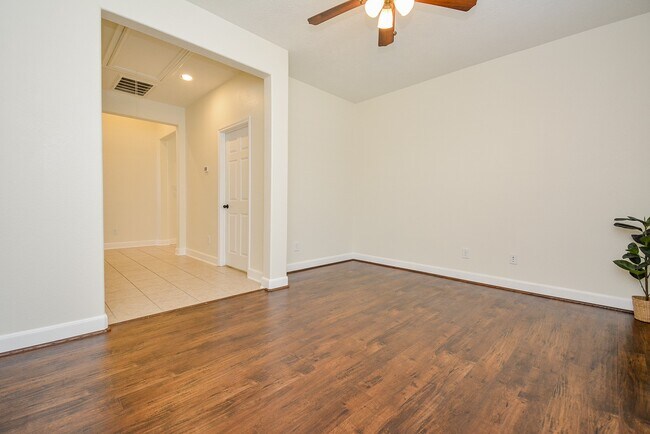 Building Photo - 4927 Lattimore Creek Dr