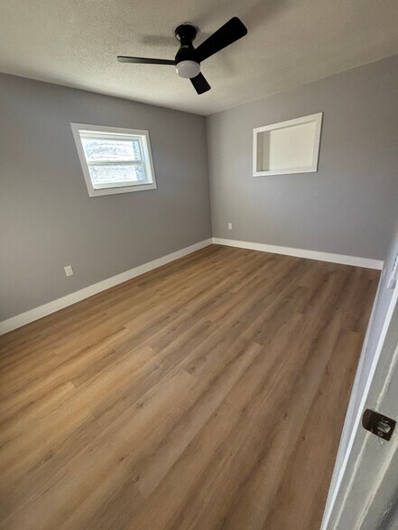 Building Photo - 5500 Huber Dr