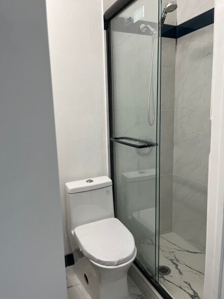 Building Photo - 365 Morrison Canyon Rd