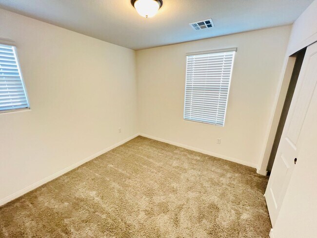 Building Photo - NEW NEW NEW Cadence 4 Bedroom