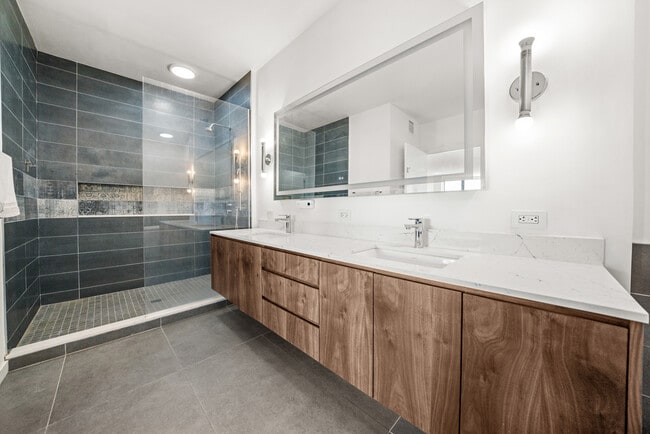 Building Photo - 501 N Clinton St