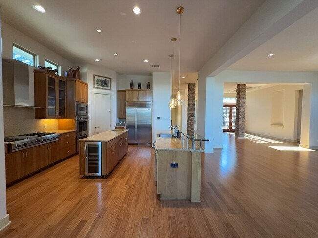 Building Photo - 4459 Lena Ln